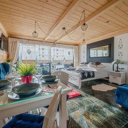 Apartamenty Wellness & Spa Cztery Pory Roku Apartment